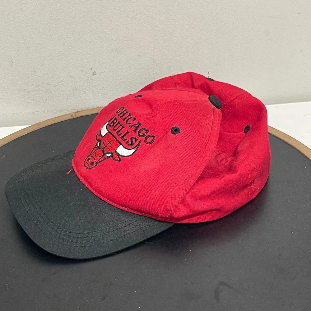 Vintage Chicago Bulls‎ Hat Cap NBA Sports Specialties Youth Kids Red Black